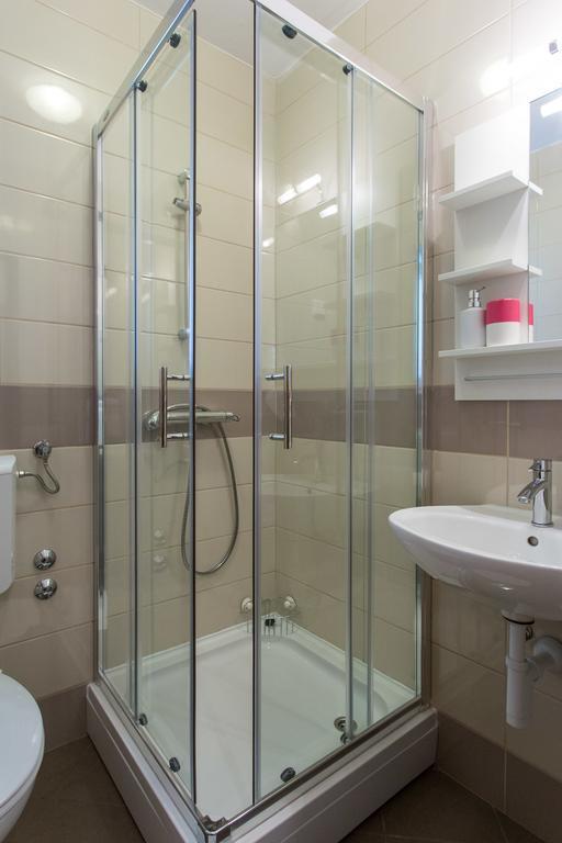 Bed & Breakfast Mario Krk Town Buitenkant foto