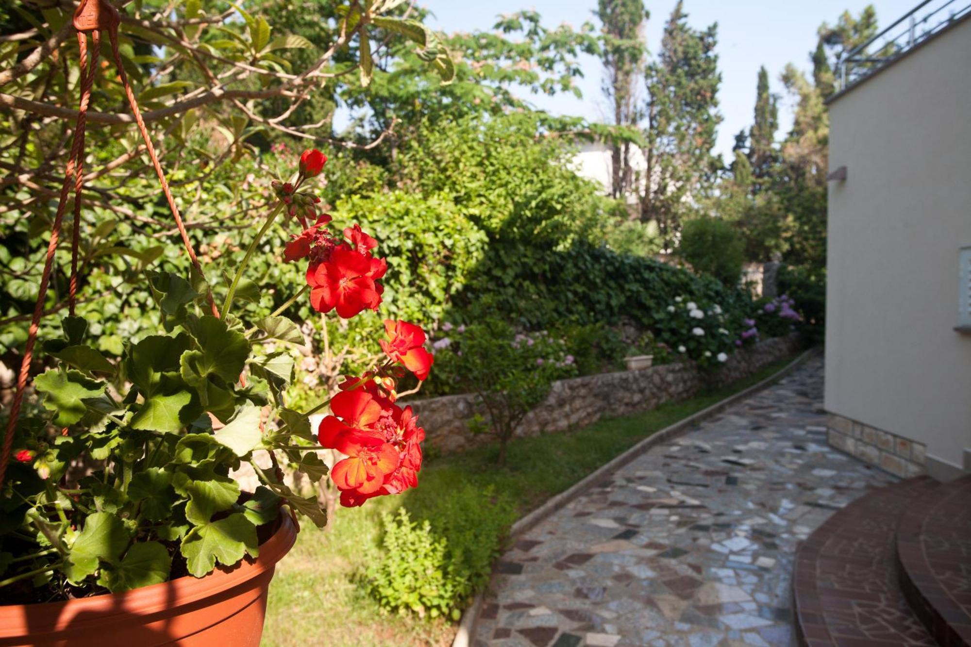 Bed & Breakfast Mario Krk Town Buitenkant foto